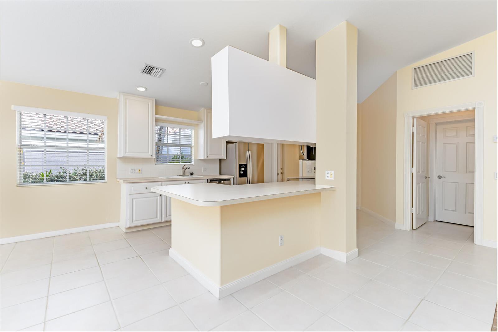 10714 SW Elsinore Drive, Port St. Lucie FL 34987 photo 4