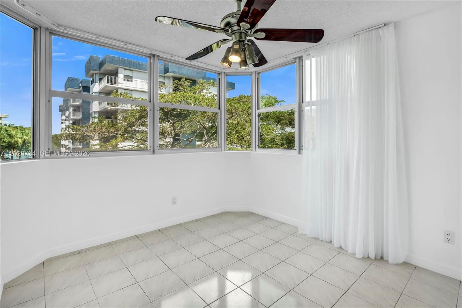 16558 NE 26th Ave # 3H, North Miami Beach FL 33160 photo 3