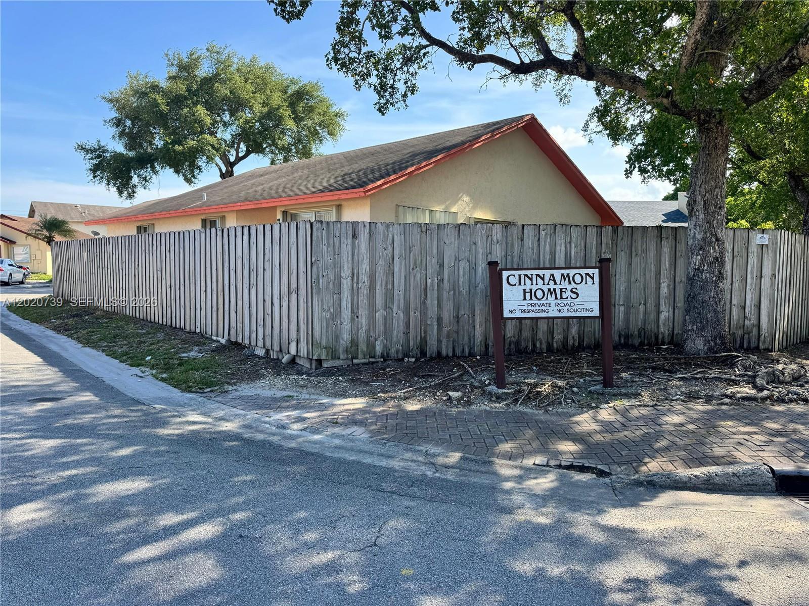 2330 SW 80th Ter, Miramar FL 33025 photo 4