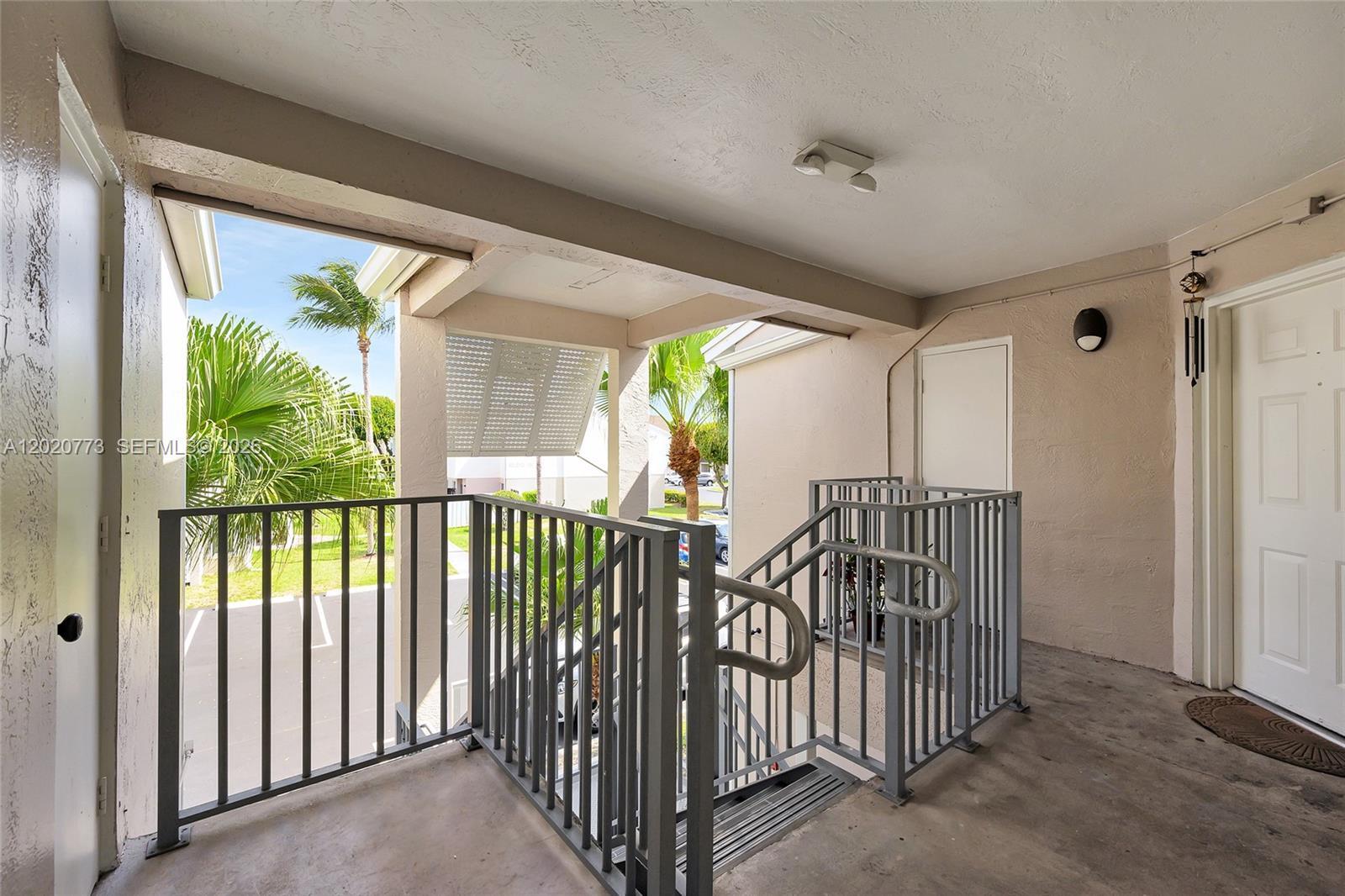 6720 NW 174th Ter # 18, Hialeah FL 33015 photo 2