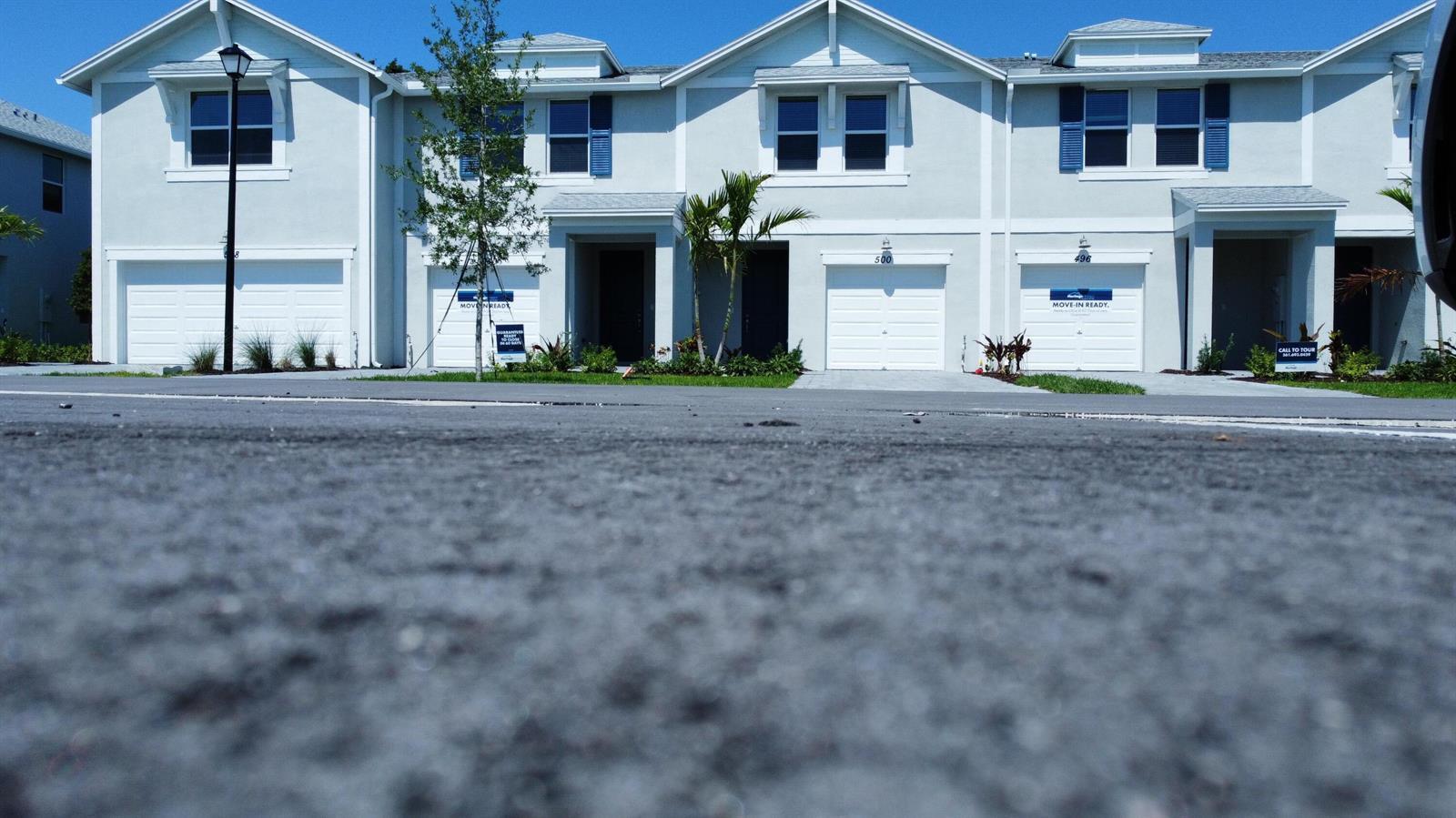 492 Salisbury Circle, Fort Pierce FL 34982 photo 3
