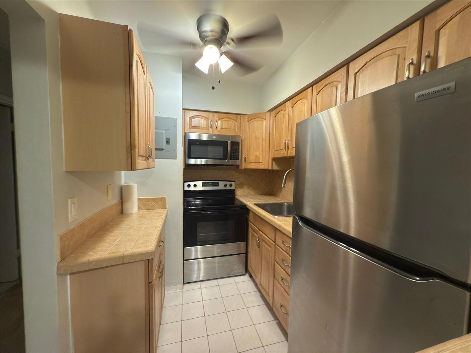 600 Layne Boulevard # 117, Hallandale Beach FL 33009 photo 3
