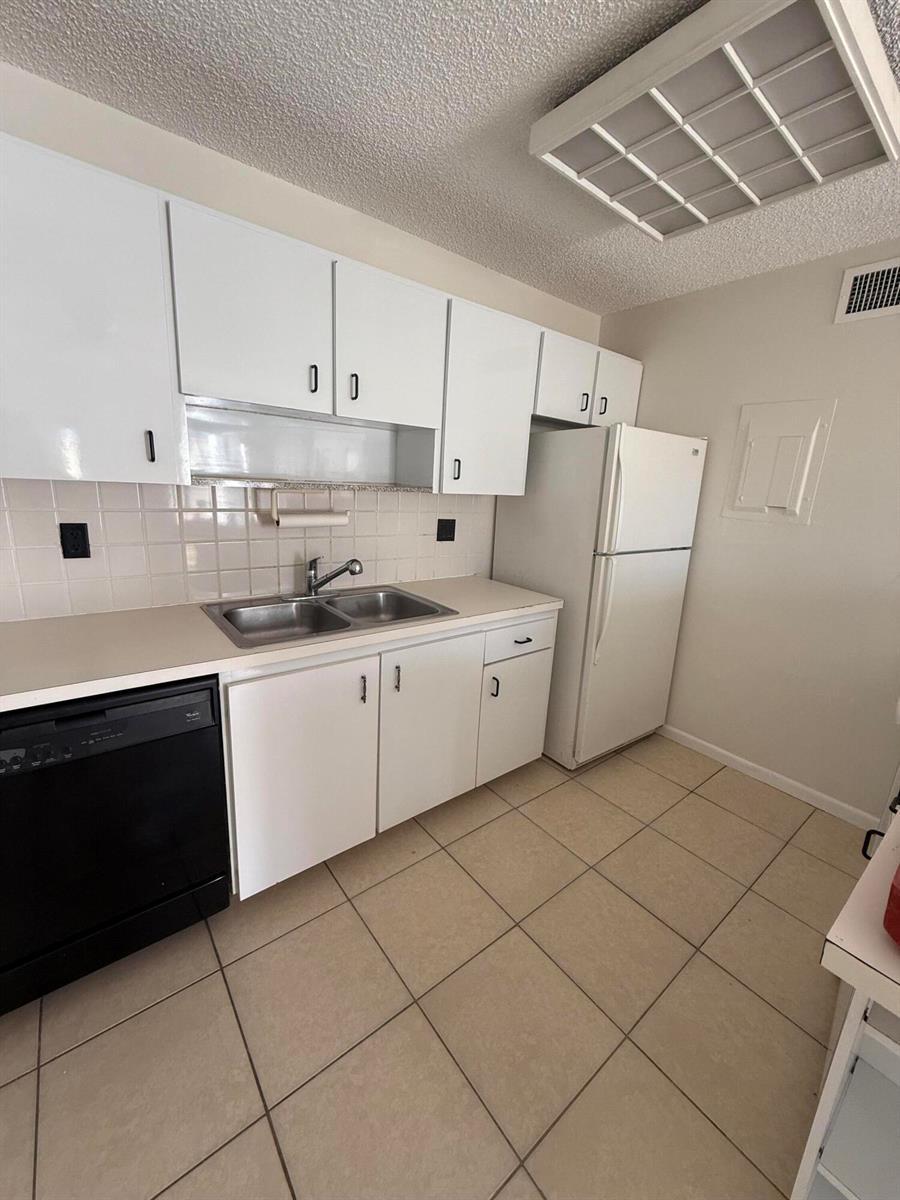 633 Executive Center Drive # L202, West Palm Beach FL 33401 photo 2