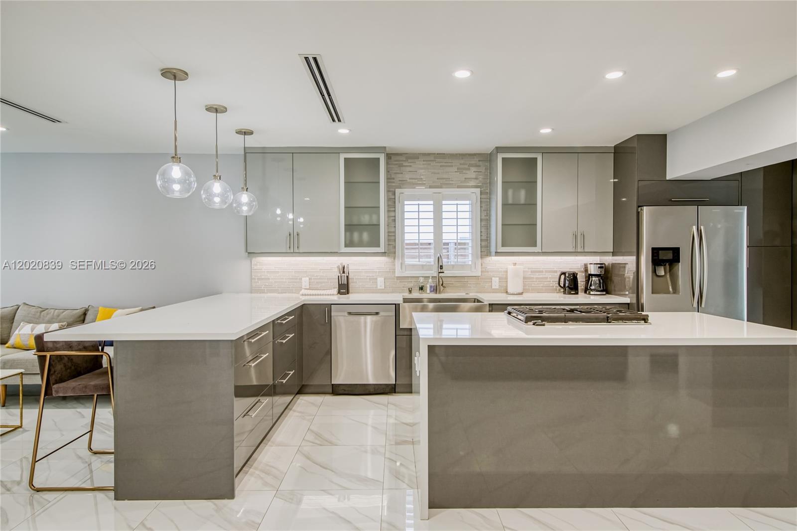1239 Washington St # 1239, Hollywood FL 33019 photo 2