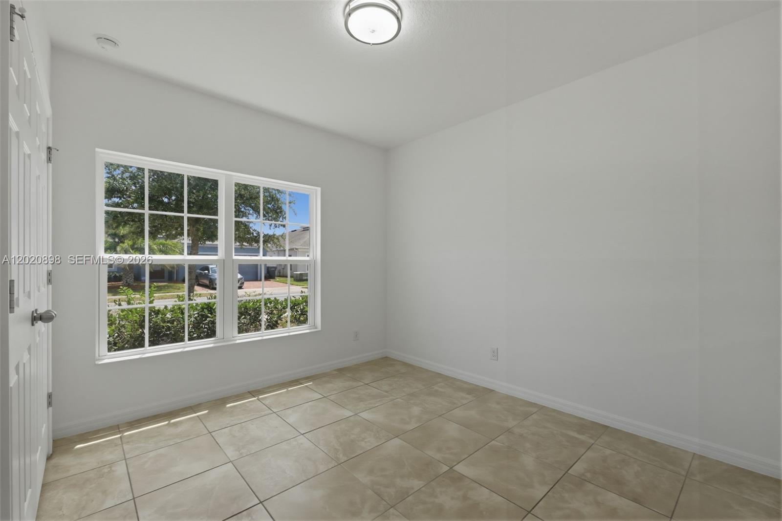 652 Samuel, Davenport FL 33837 photo 4