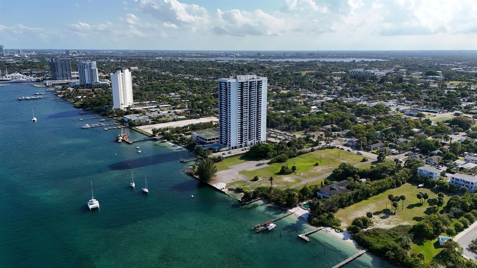 5600 N Flagler Drive # 905, West Palm Beach FL 33407 photo 2