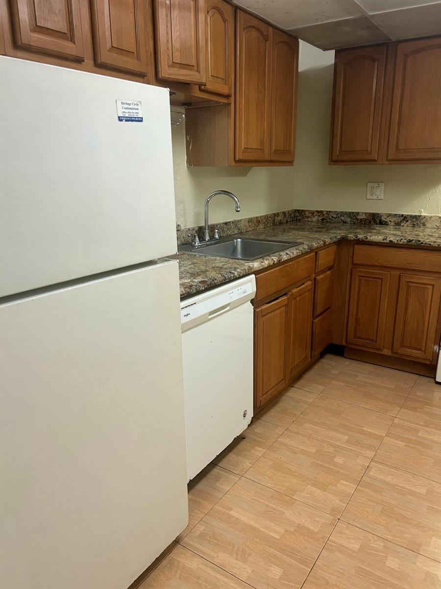 4304 NW 9th # 2d, Deerfield Beach FL 33064