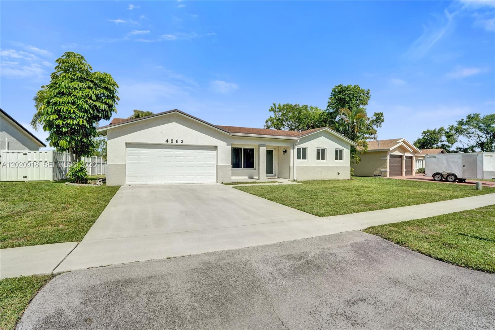 4662 NW 99th Ave, Sunrise FL 33351 photo 2