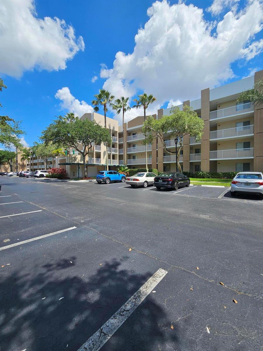 9537 Weldon Circle, Tamarac FL 33321