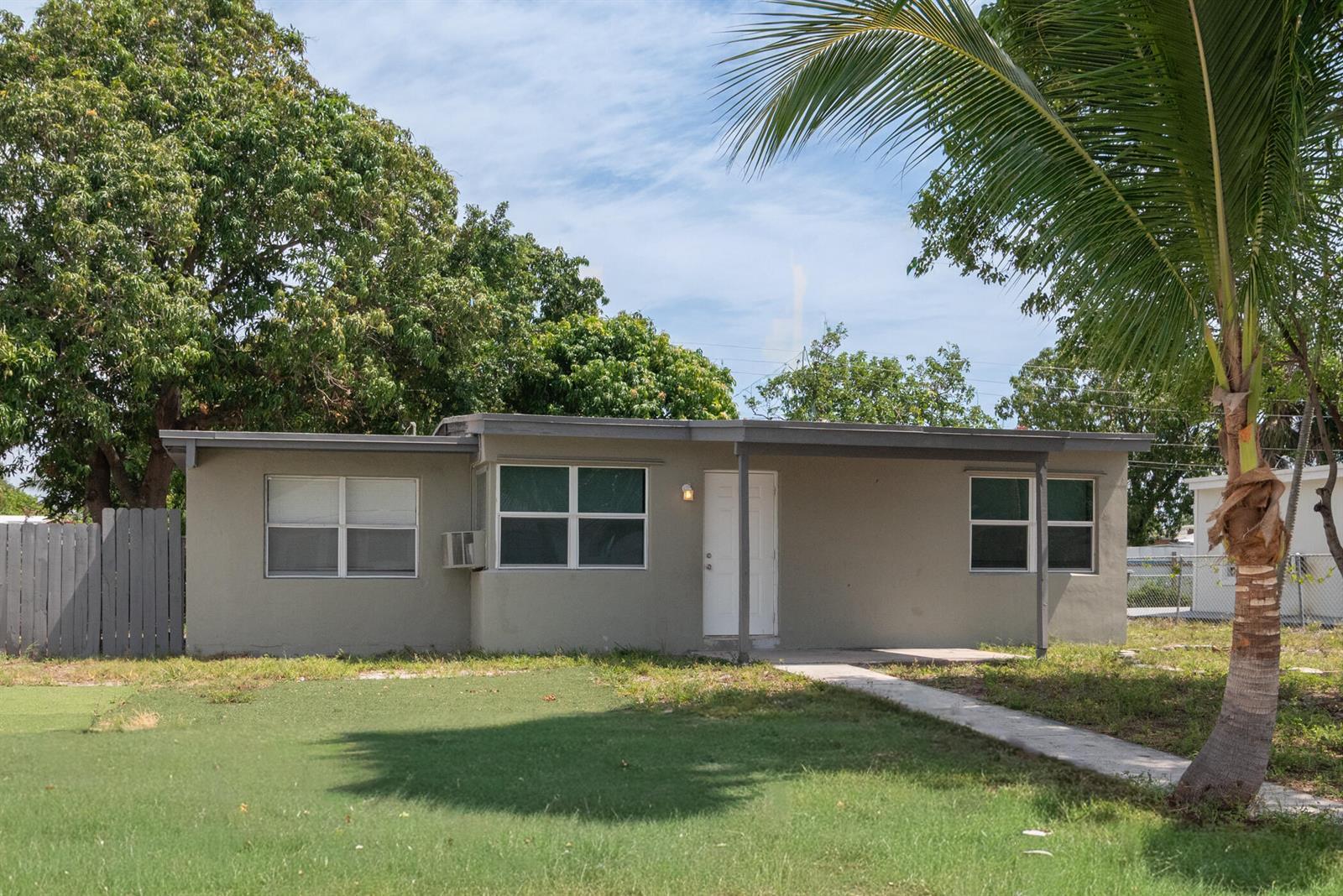 191 Tulip Tree Drive, Lake Worth FL 33462
