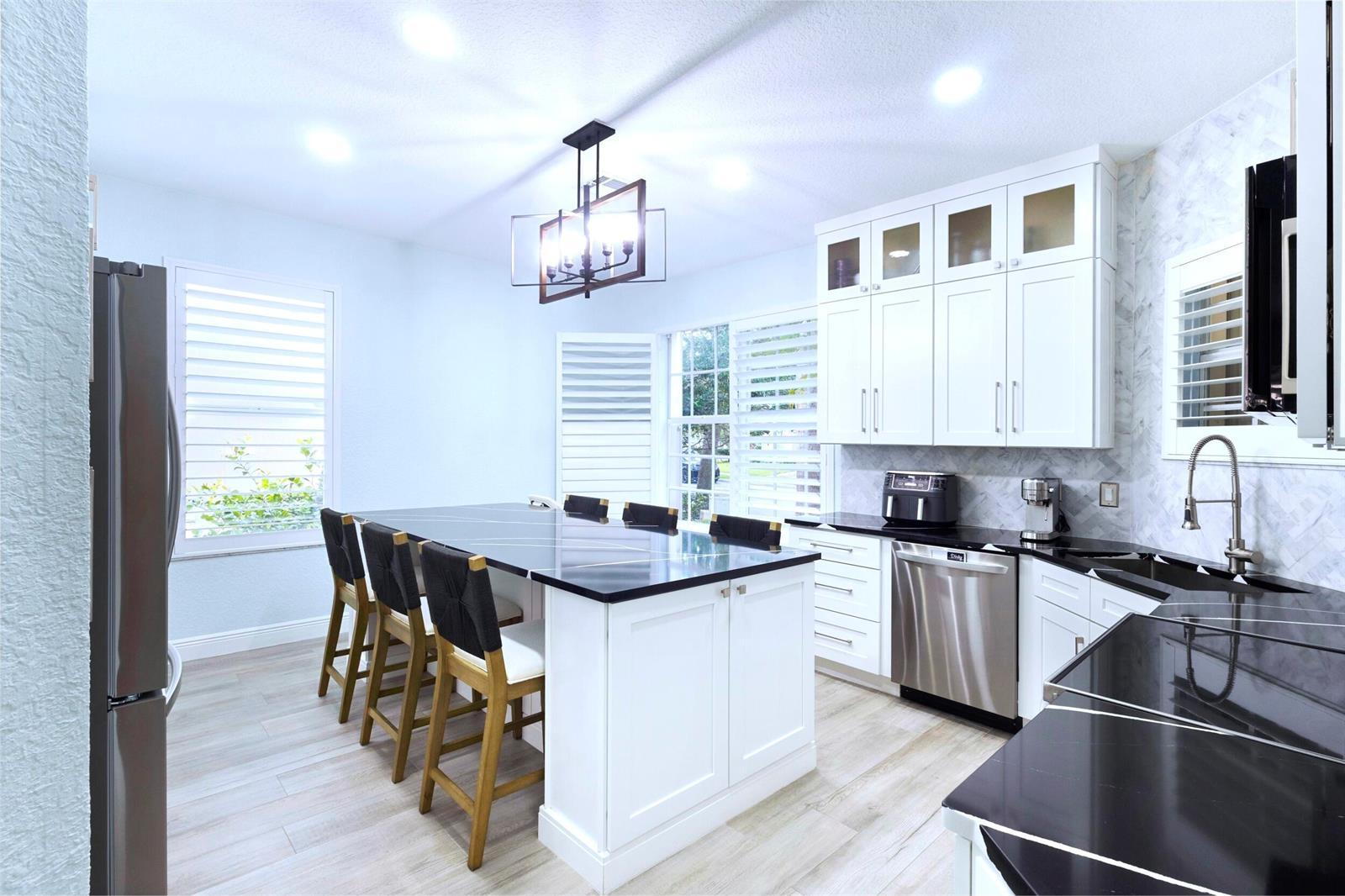 8070 Murano Circle, Palm Beach Gardens FL 33418 photo 2