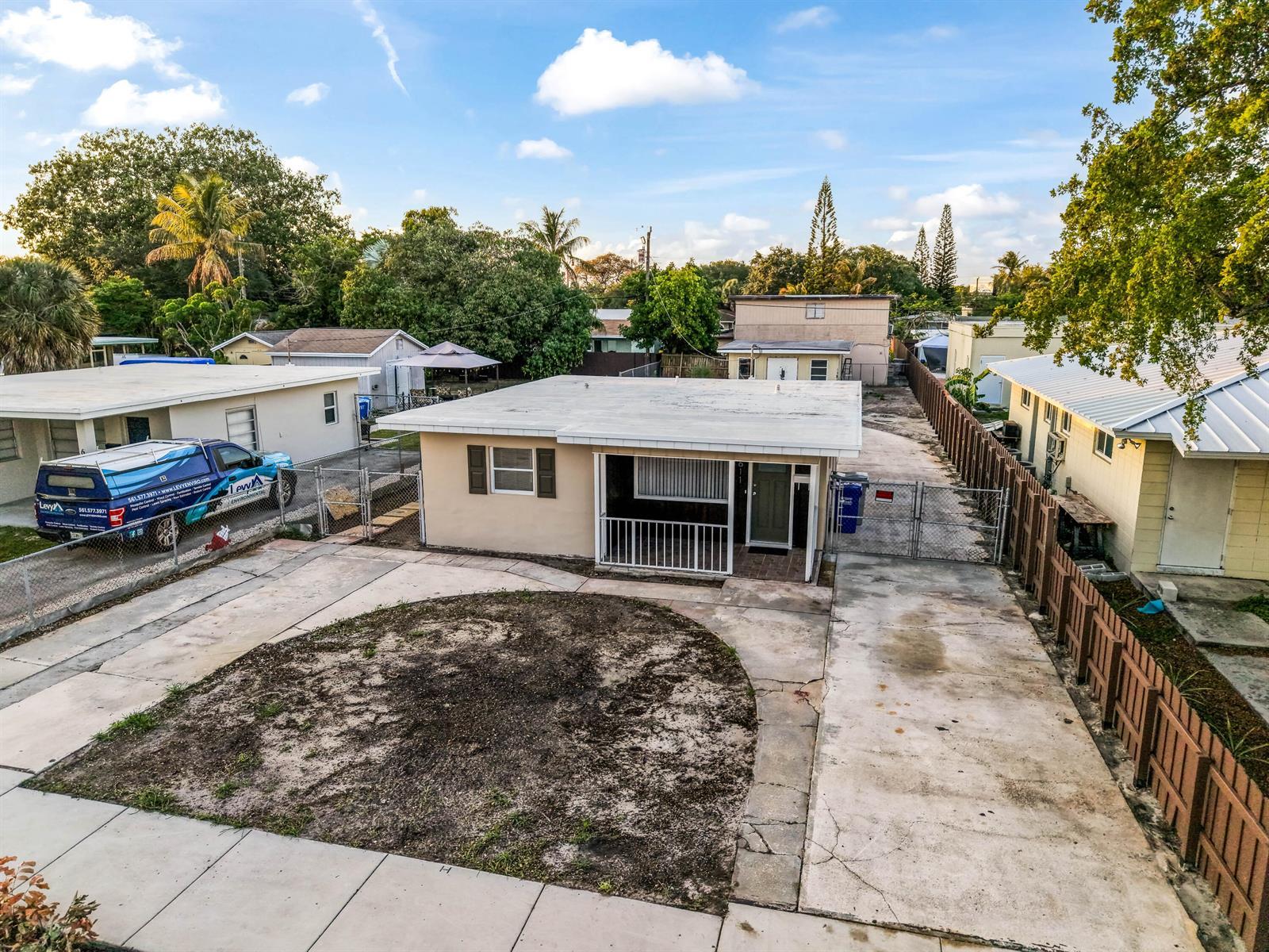 611 NE 34th Street, Pompano Beach FL 33064 photo 3
