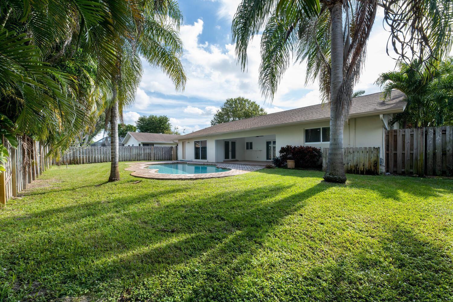 4695 Brandywine Drive, Boca Raton FL 33487 photo 2