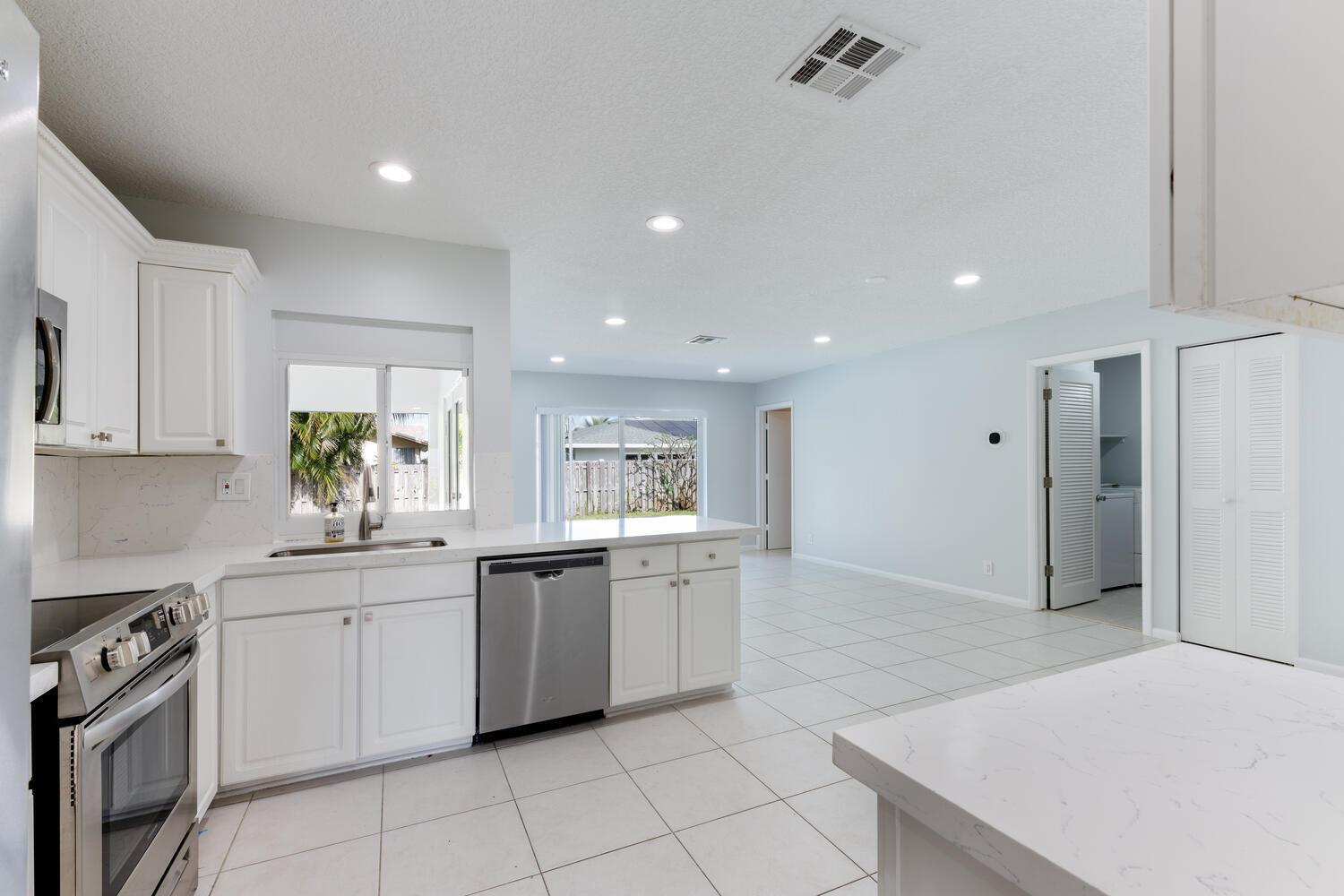4695 Brandywine Drive, Boca Raton FL 33487 photo 5