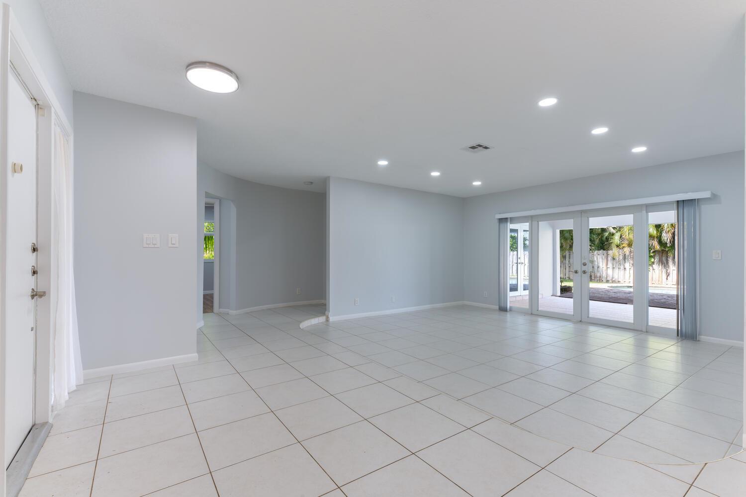 4695 Brandywine Drive, Boca Raton FL 33487 photo 4