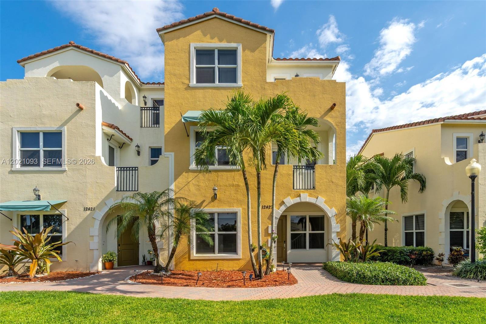 12427 NW 18th Ct, Pembroke Pines FL 33028