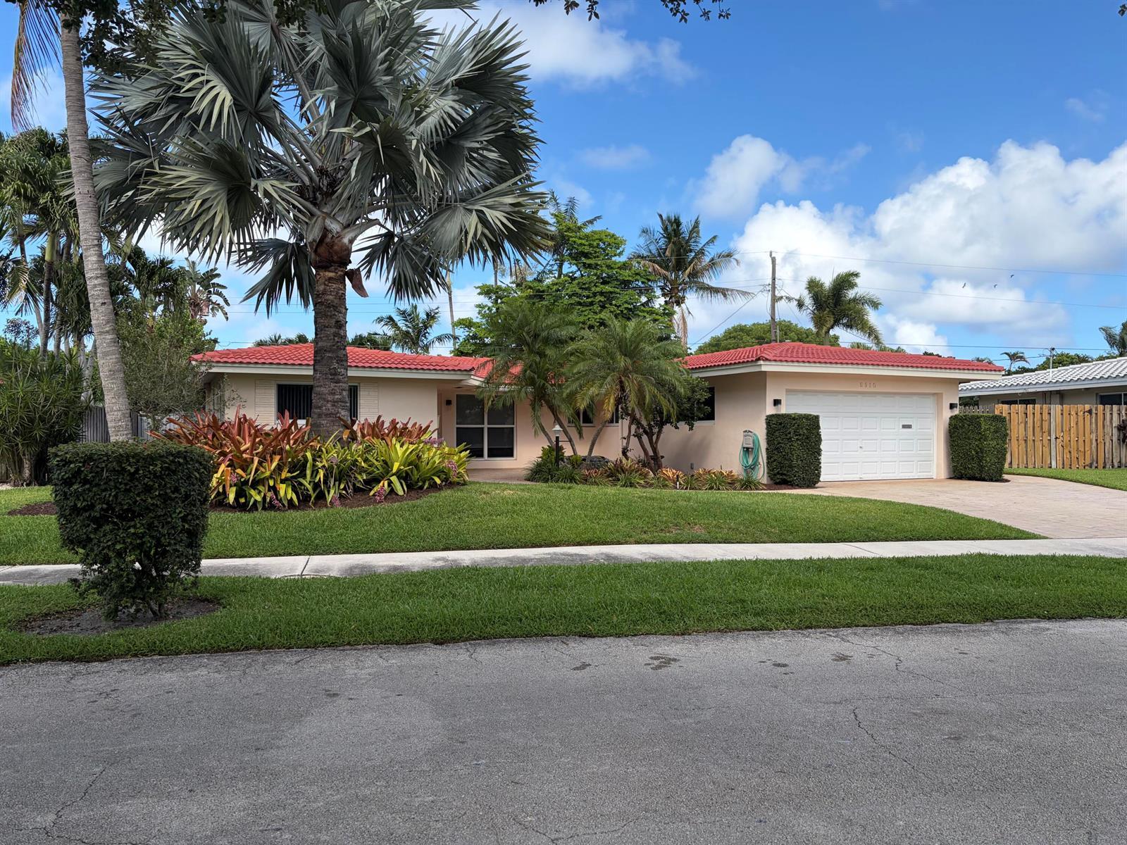 5910 NE 21st Way, Fort Lauderdale FL 33308