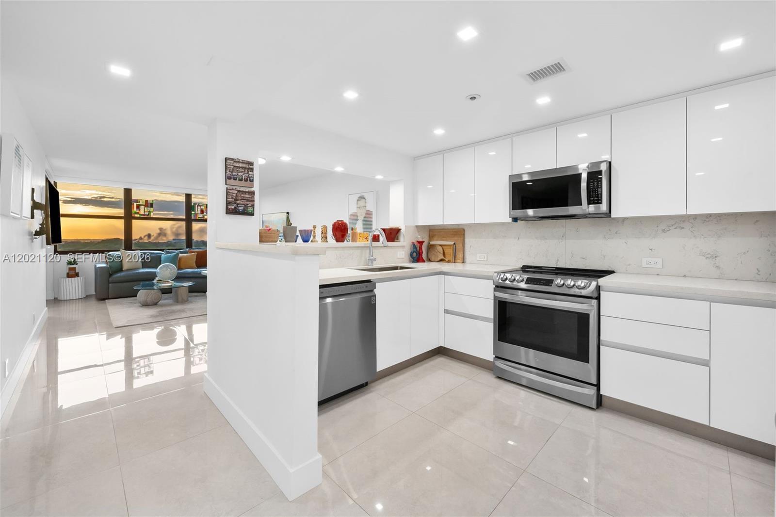 2555 Collins Ave # 1106, Miami Beach FL 33140 photo 3