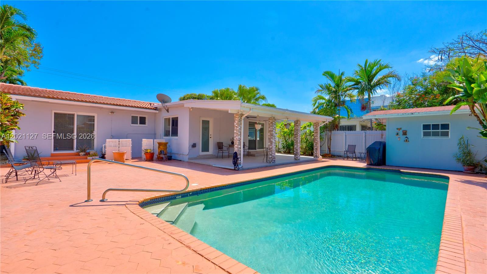 3611 SW 23rd St, Miami FL 33145 photo 2