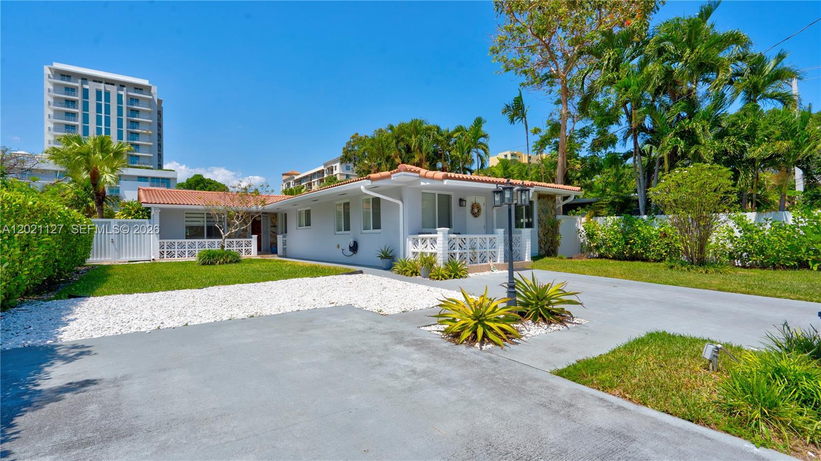 3611 SW 23rd St, Miami FL 33145