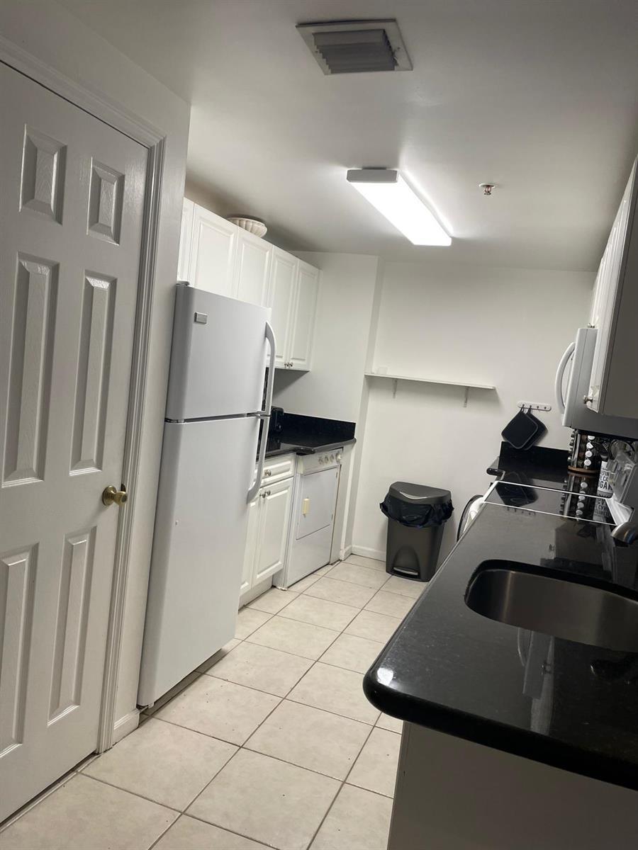 2060 Greenview Shores Boulevard # 319, Wellington FL 33414 photo 3