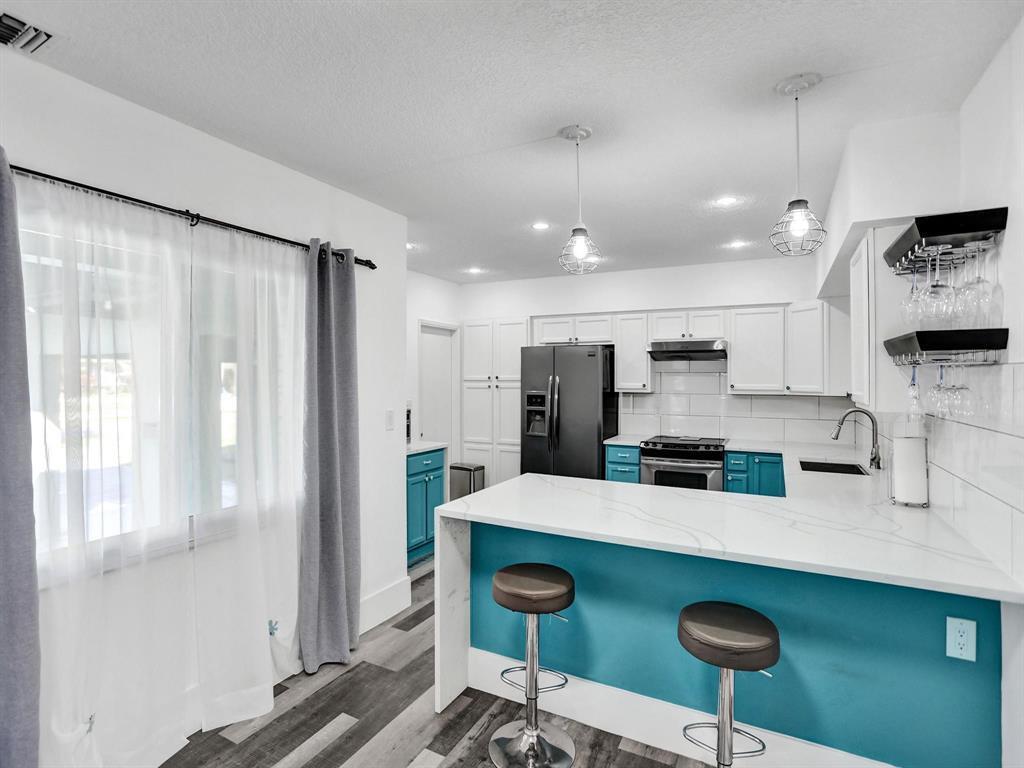 708 NE 24th Avenue, Pompano Beach FL 33062 photo 4