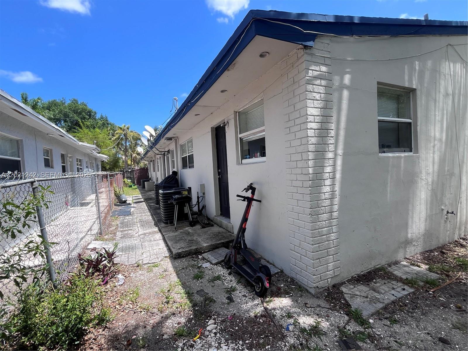109 NW 14th Way # 4, Dania Beach FL 33004 photo 3