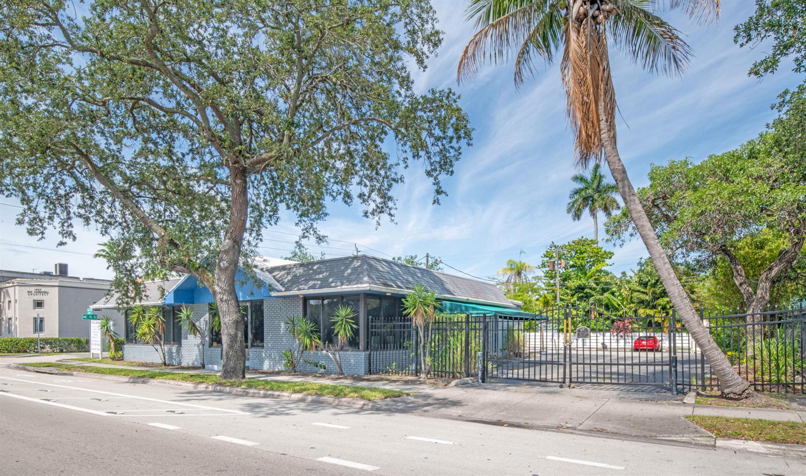 1501 NE 4th Avenue, Fort Lauderdale FL 33304 photo 2