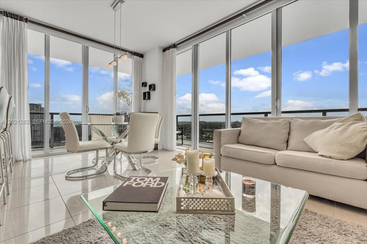 79 SW 12th St, Miami FL 33130 photo 2
