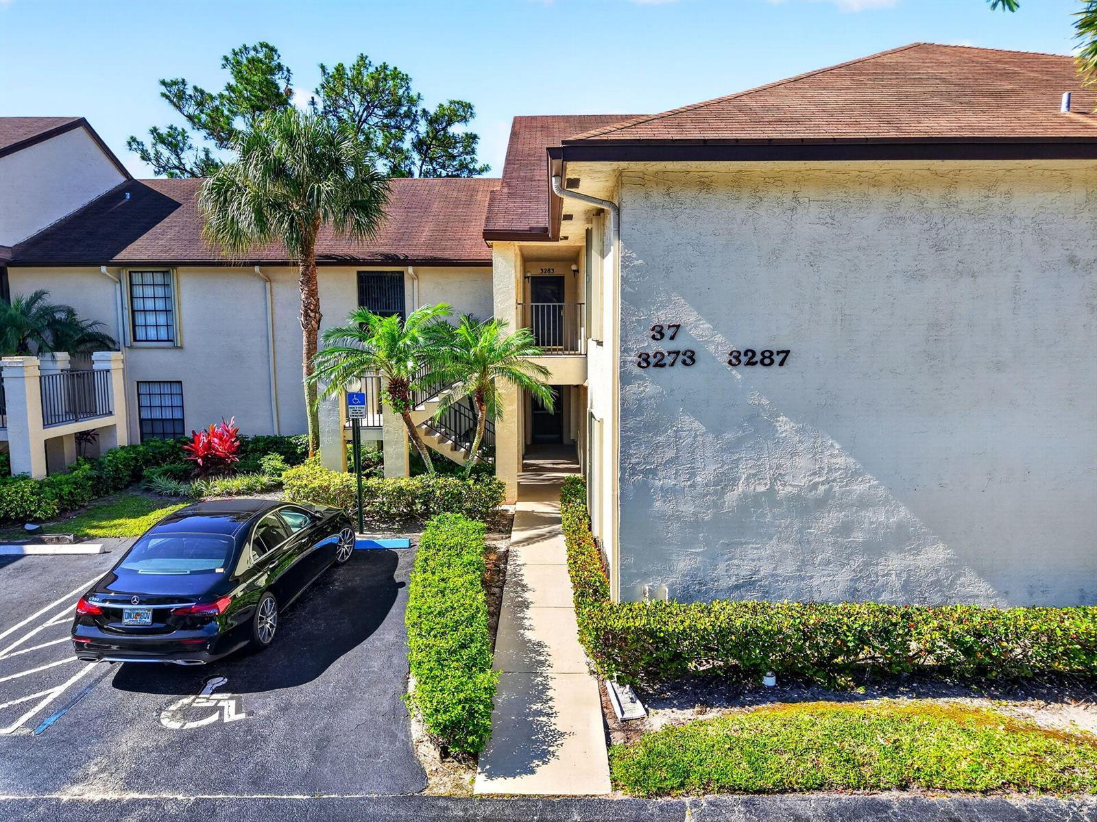 3281 Jog Park Drive, FL 33467 photo 4