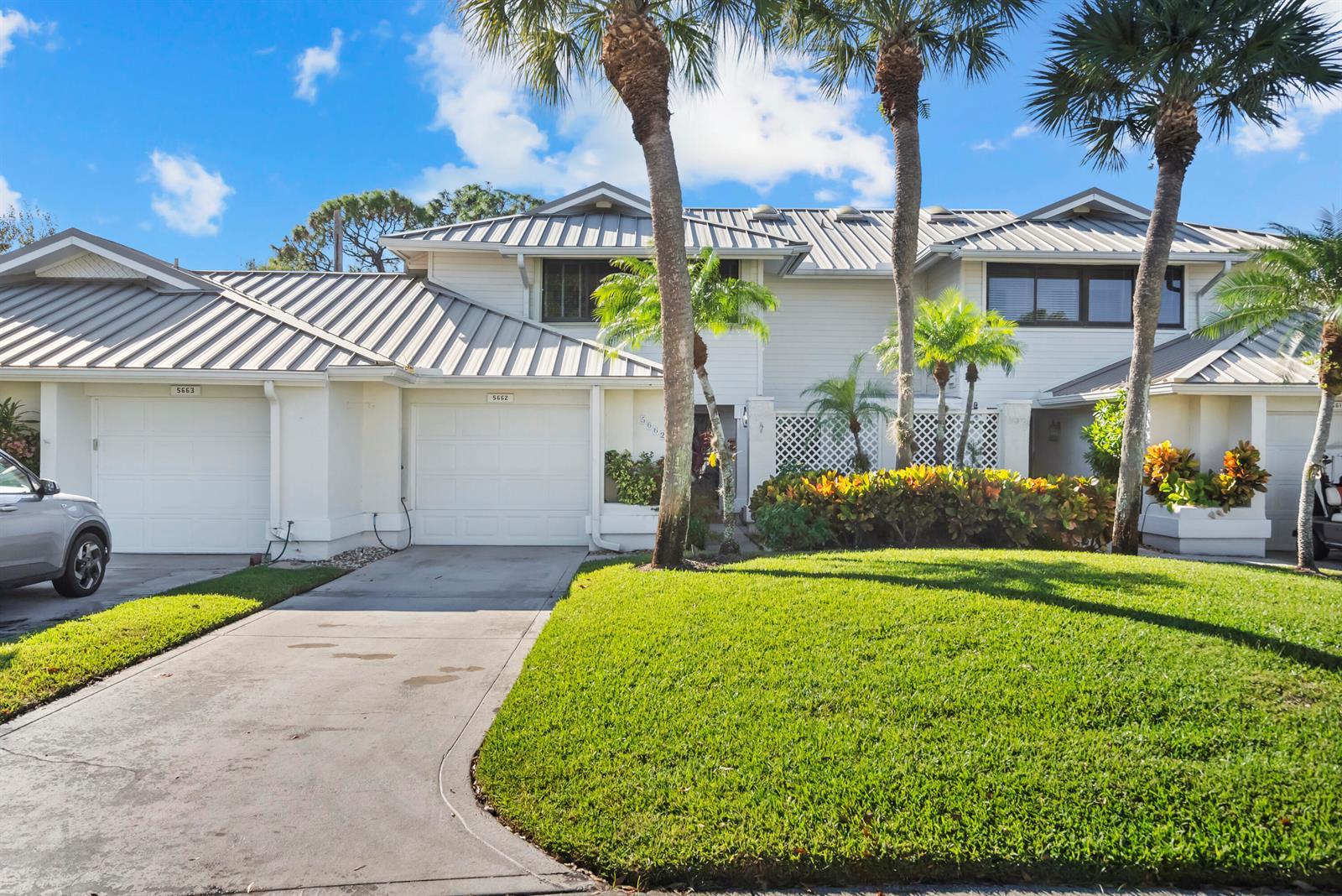 5662 SE Foxcross Place, Stuart FL 34997