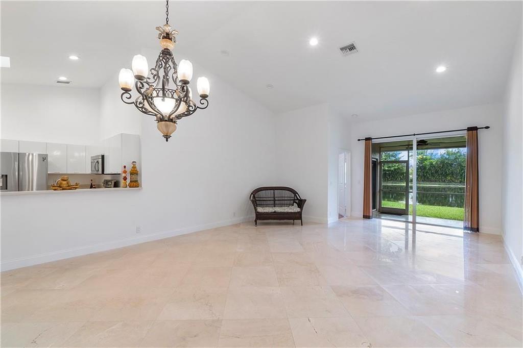 18434 Vía Di Sorrento, Boca Raton FL 33496 photo 3
