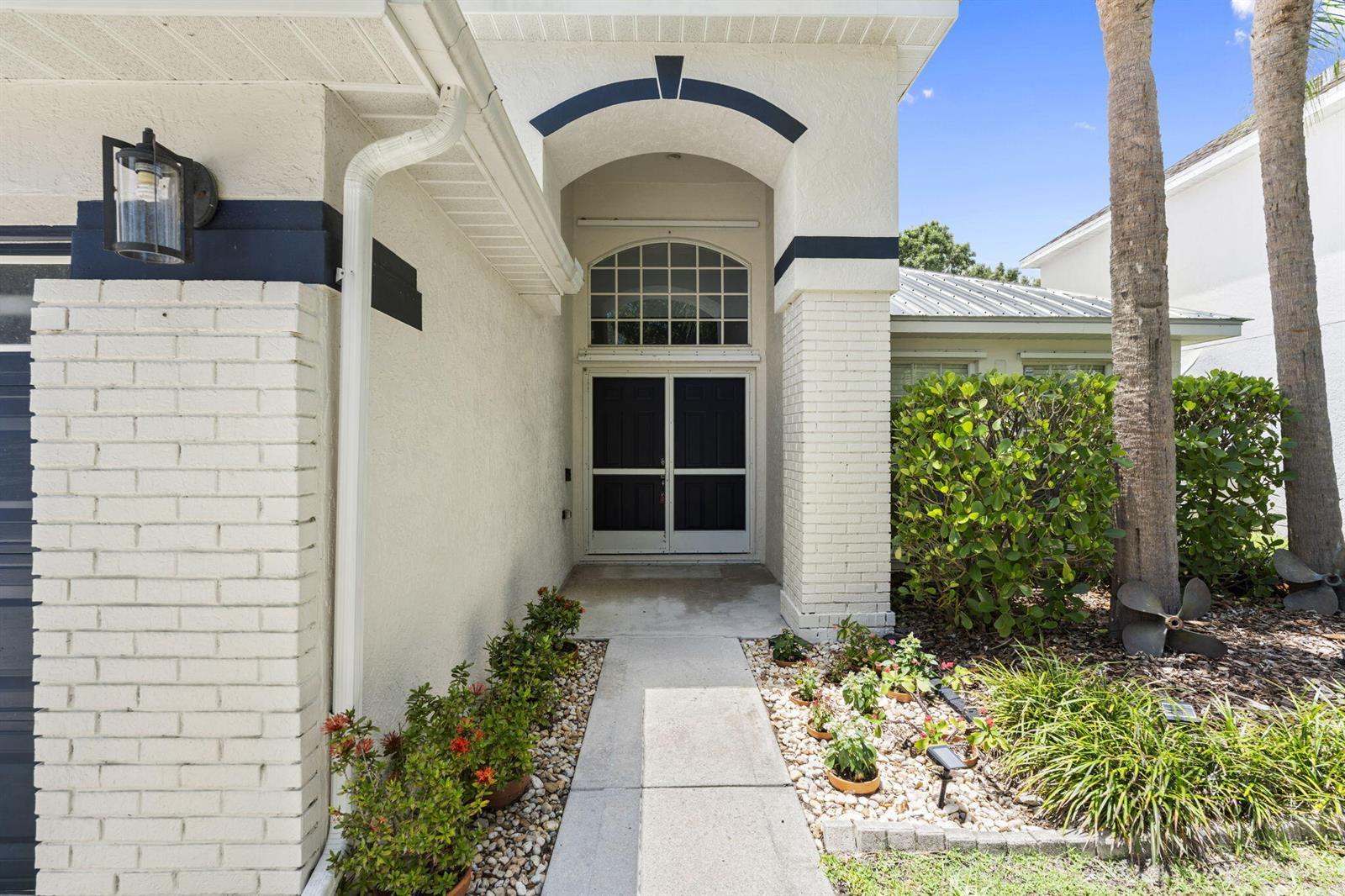 864 NW Waterlily Place, Jensen Beach FL 34957 photo 2