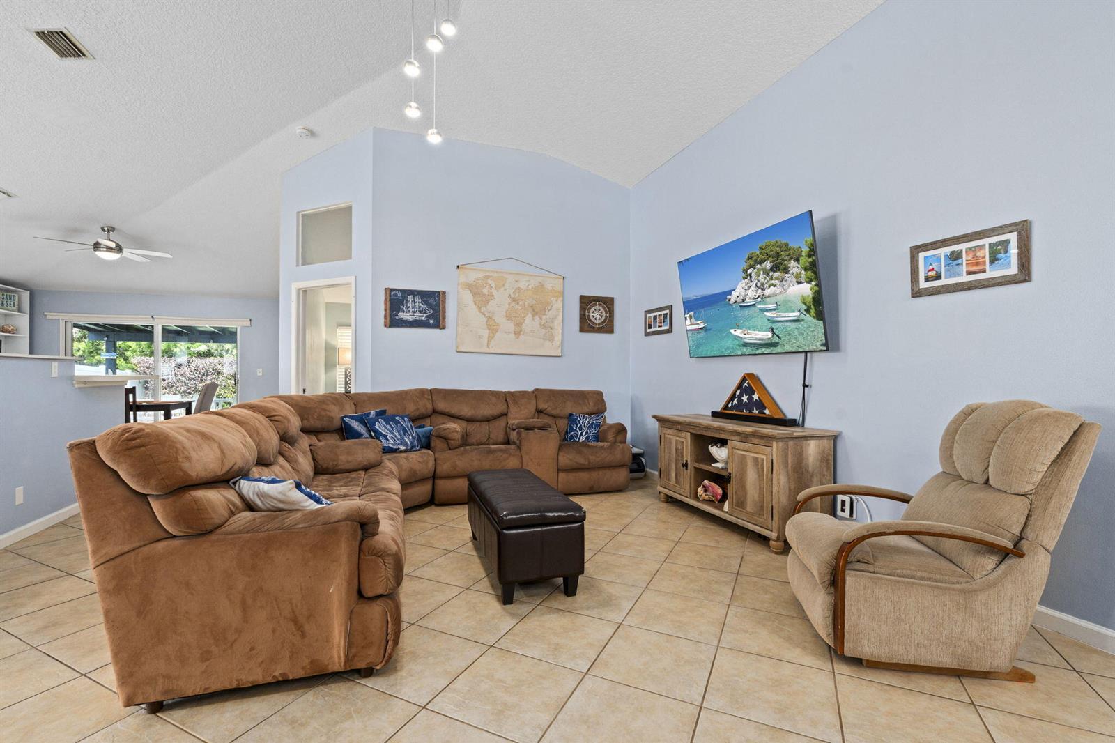 864 NW Waterlily Place, Jensen Beach FL 34957 photo 3
