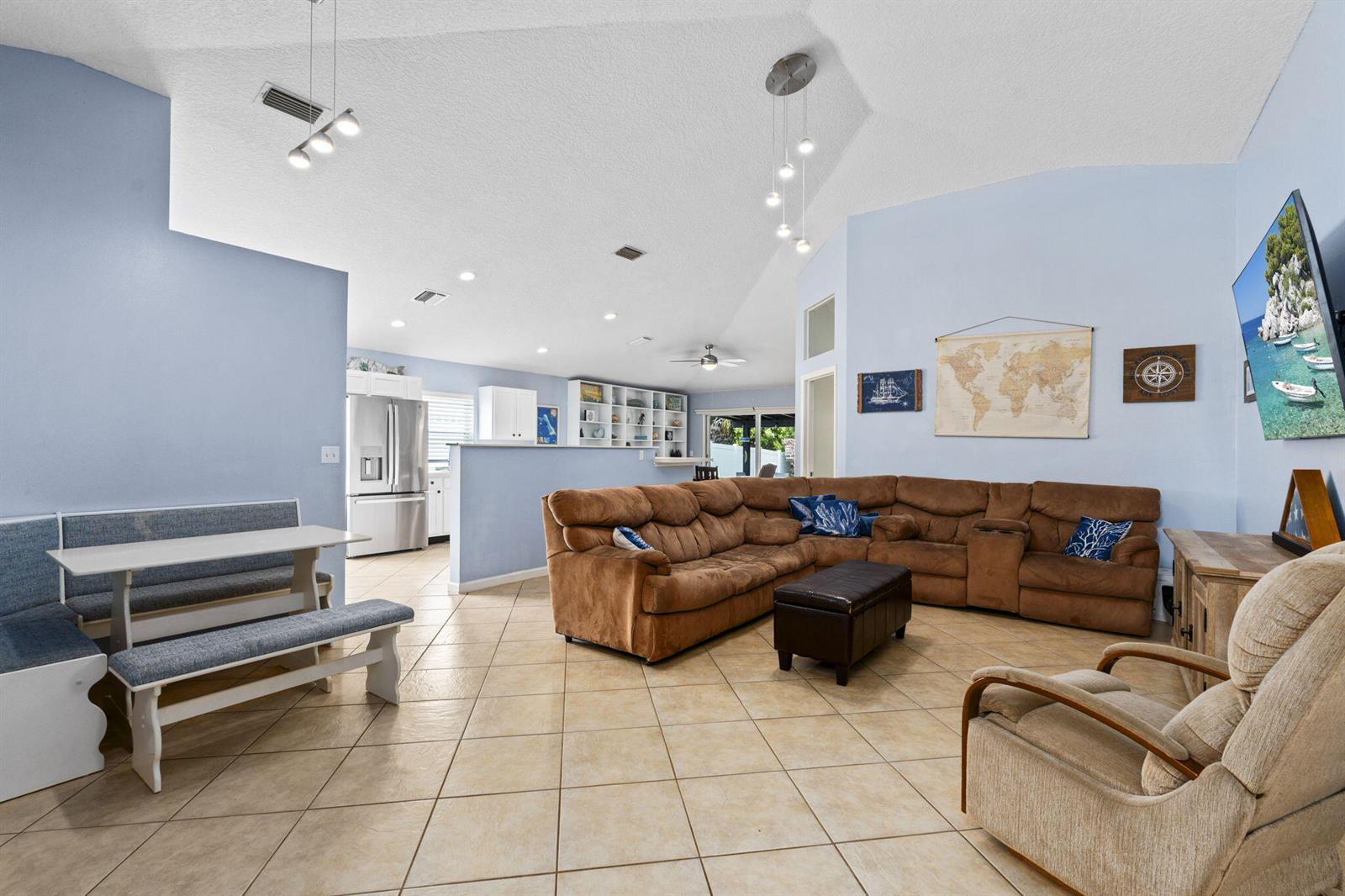 864 NW Waterlily Place, Jensen Beach FL 34957 photo 5