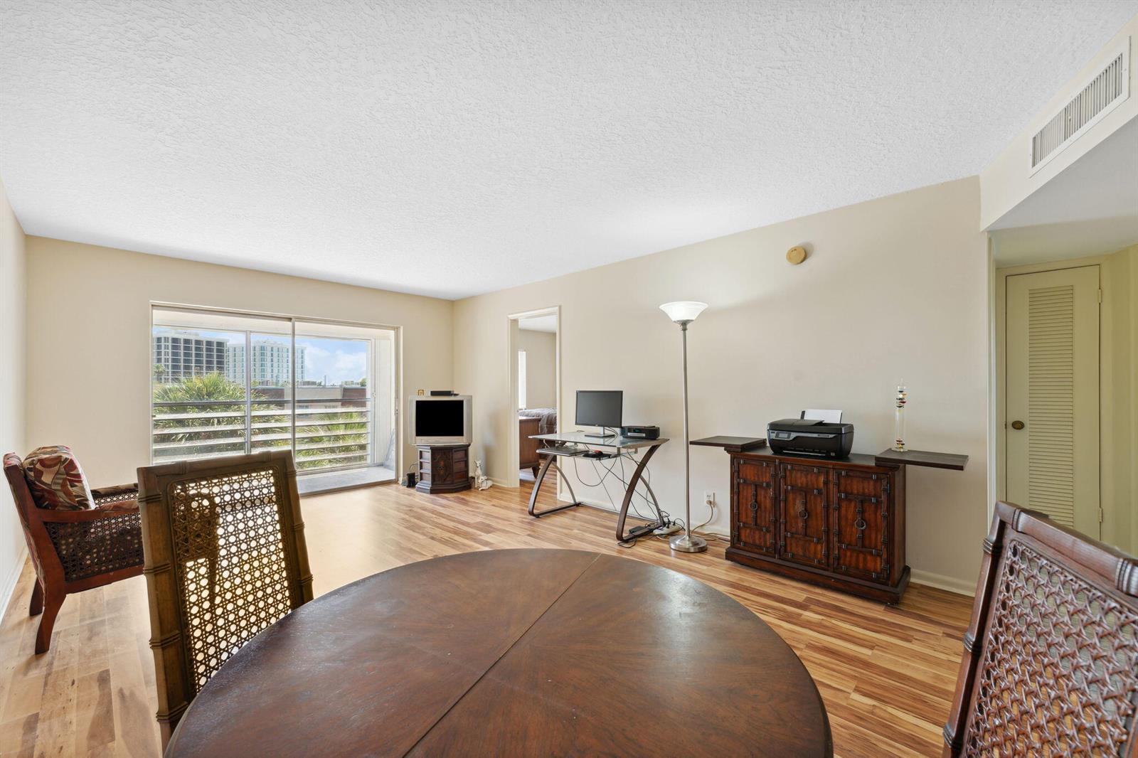 1638 Embassy Drive # 410, West Palm Beach FL 33401 photo 4