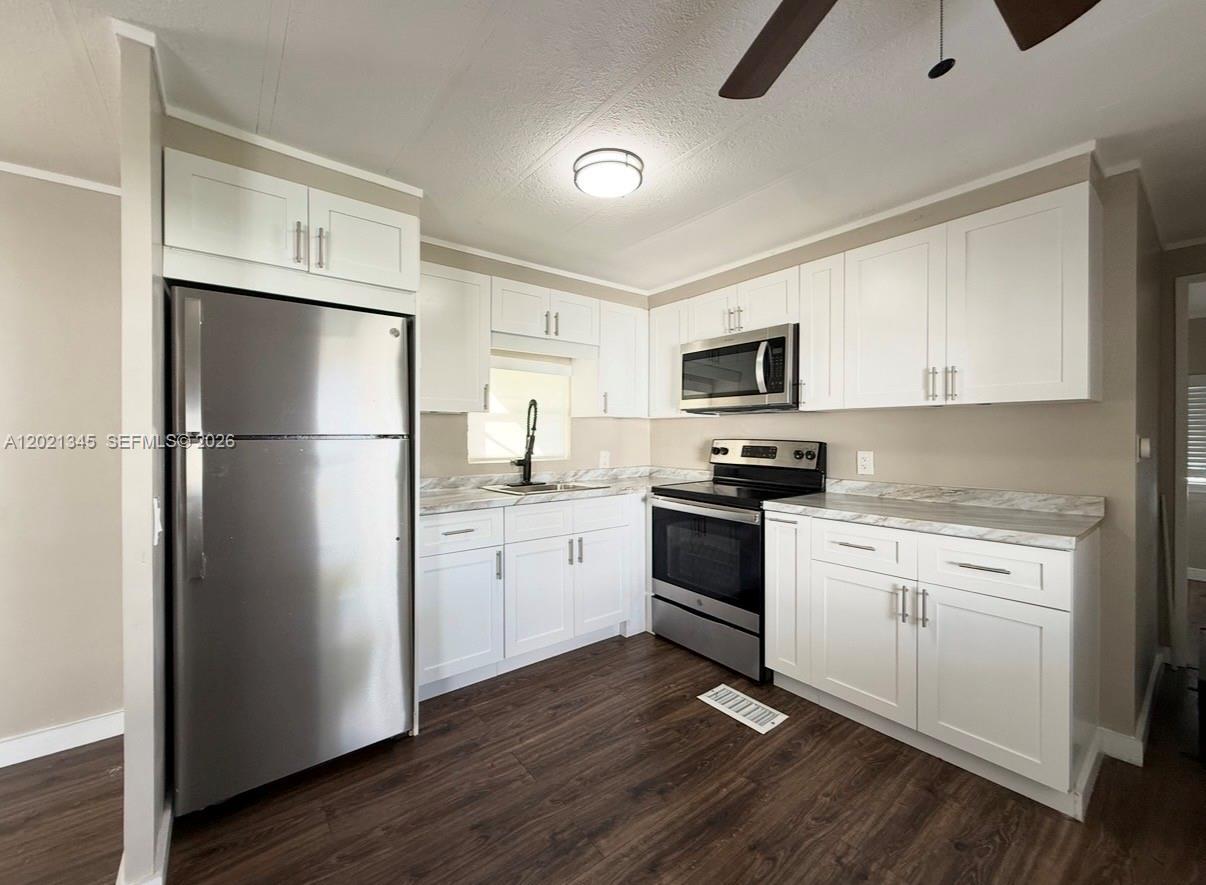 1332 S 33 AVE, Hollywood FL 33021 photo 4