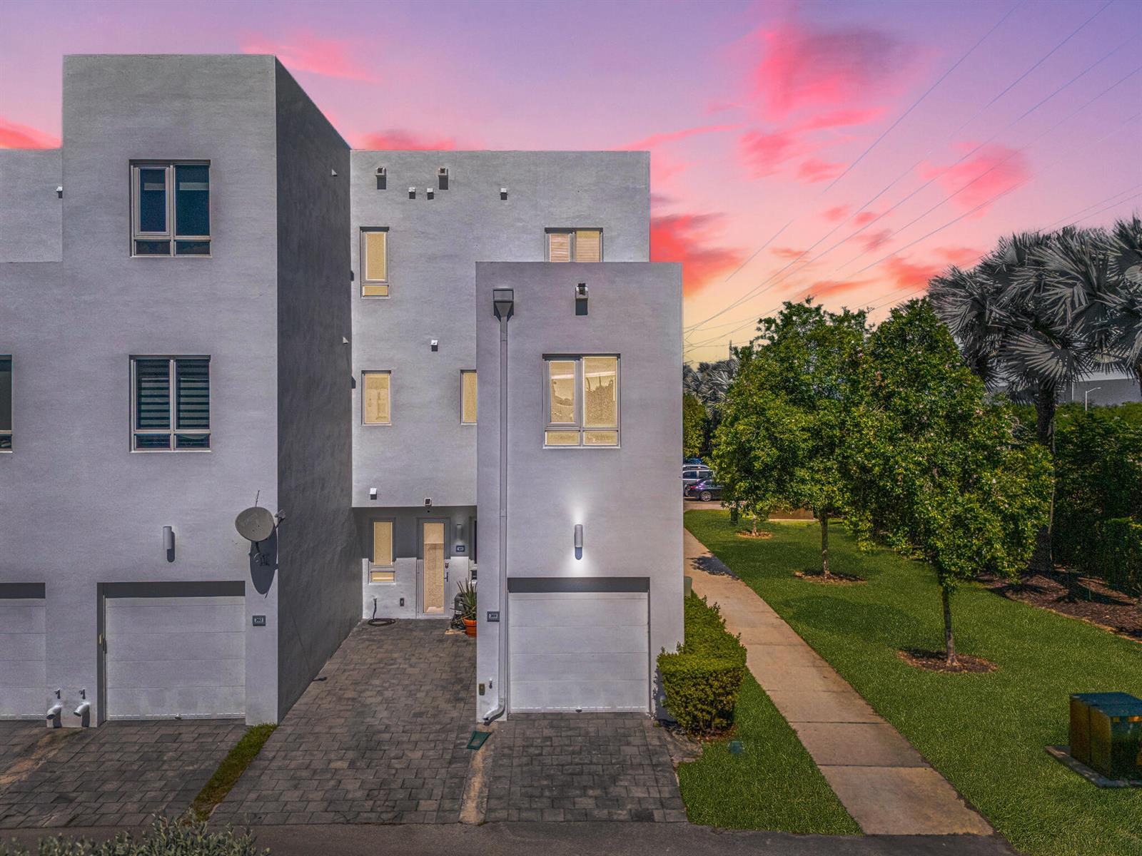 6310 NW 103rd Place # 201, Doral FL 33178 photo 2