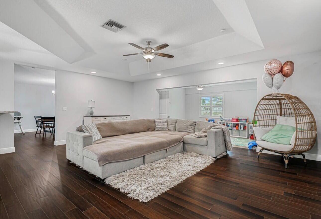 97 W Palm Avenue, Lake Worth FL 33467 photo 4