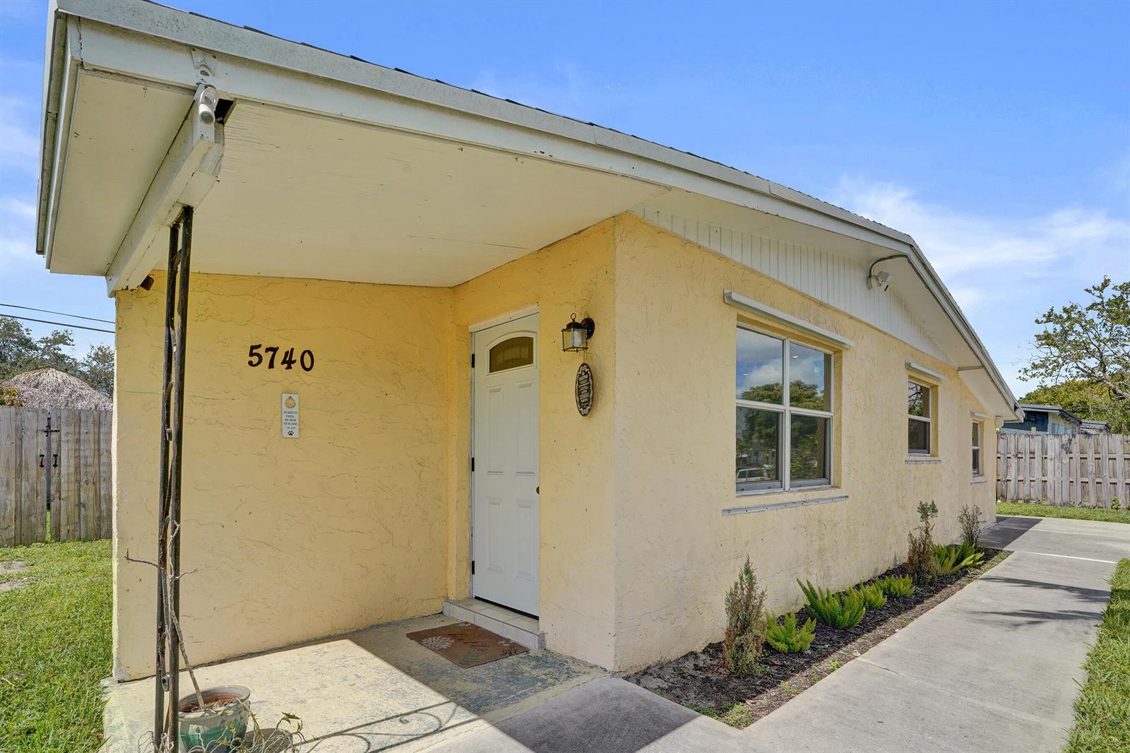 5740 SW 38th Street, Davie FL 33314 photo 2