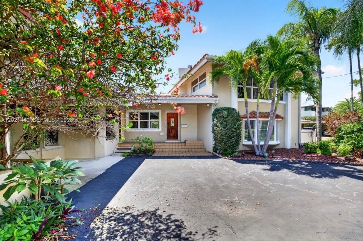 2433 Middle River Dr, Fort Lauderdale FL 33305