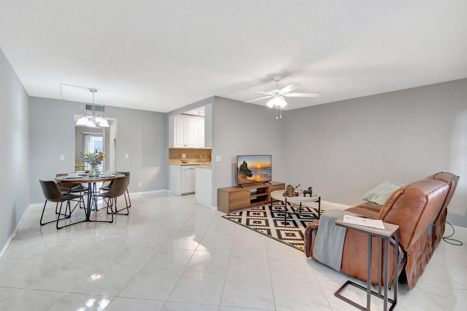 3031 Cornwall B, Boca Raton FL 33434