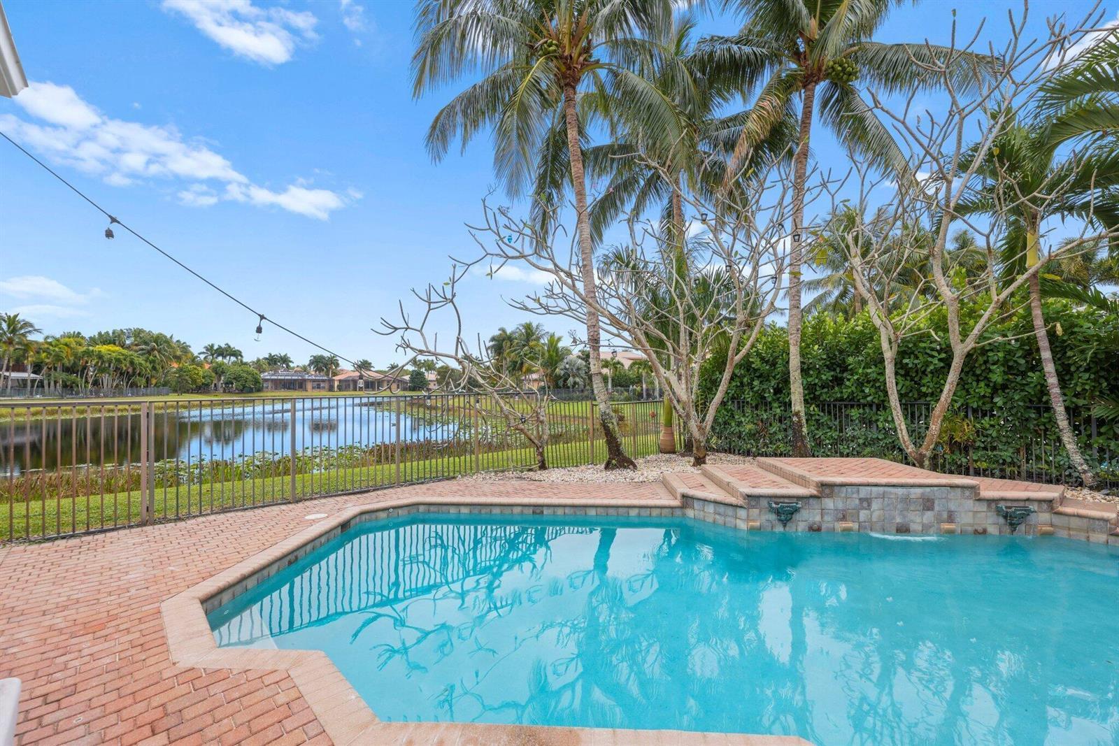 10812 Castle Oak Drive, Boynton Beach FL 33473 photo 2