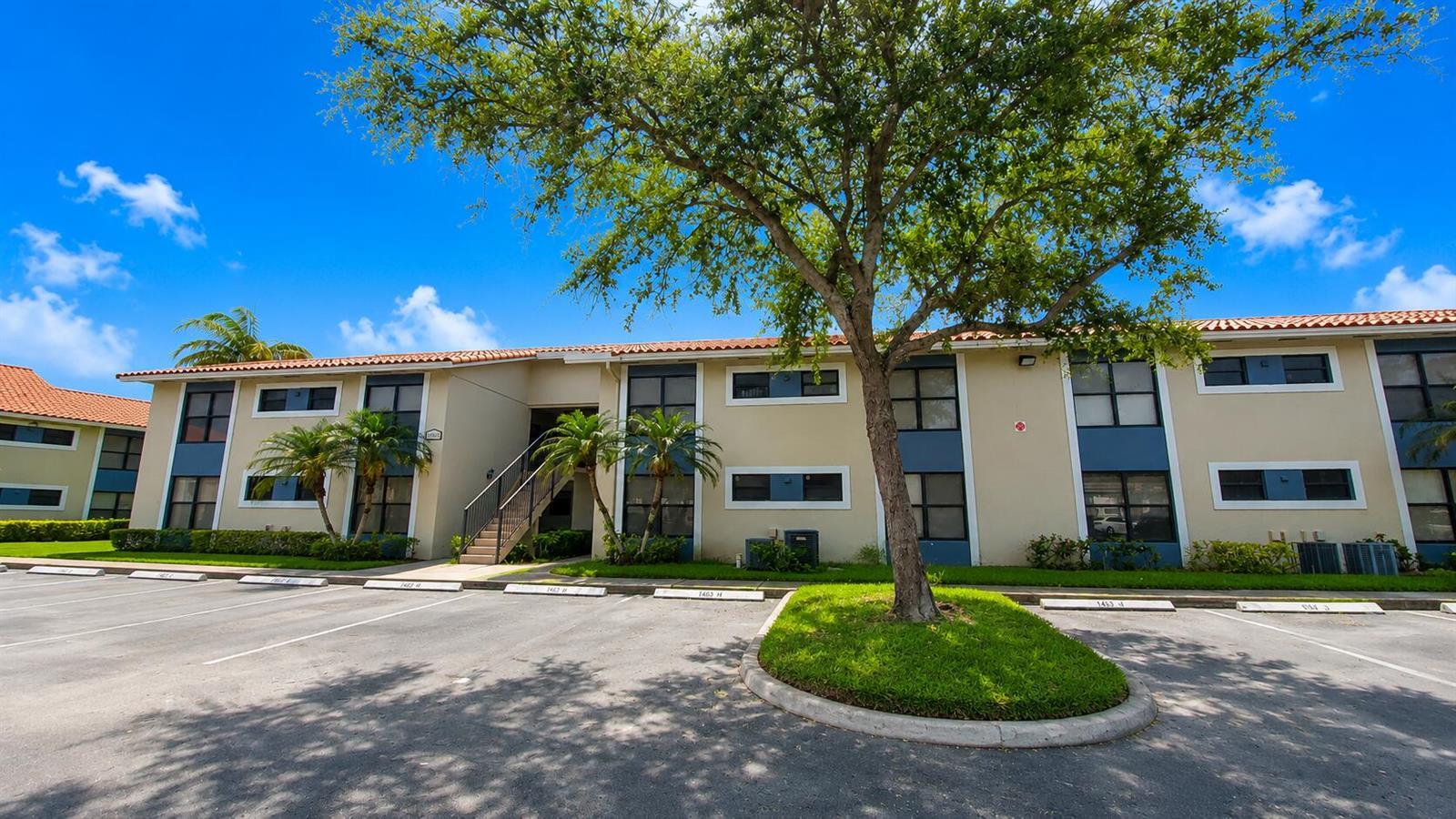1463 Lake Crystal Drive # G, West Palm Beach FL 33411