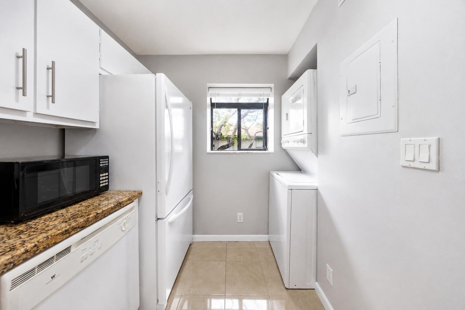 503 Gardens Drive # 202, Pompano Beach FL 33069 photo 5