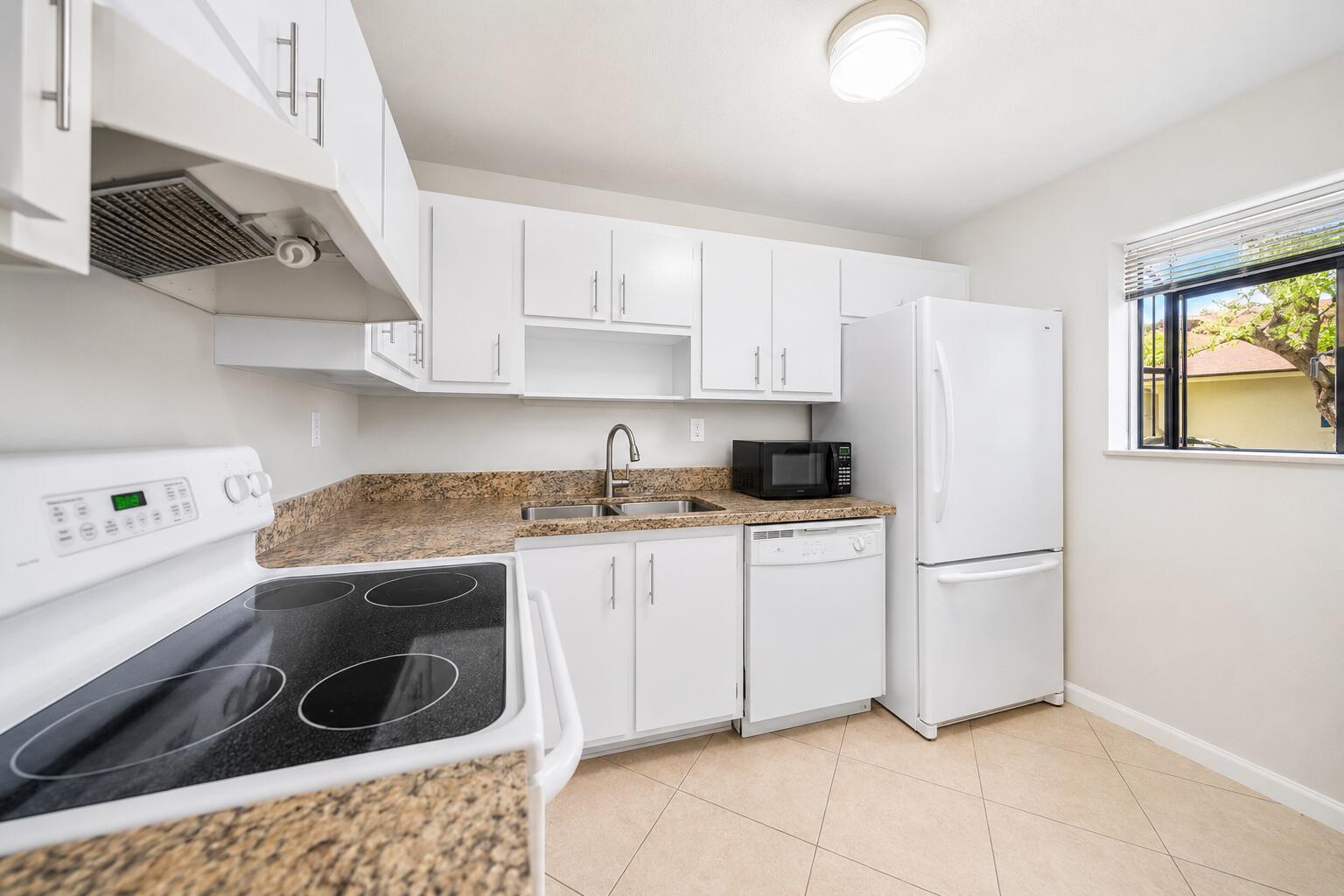 503 Gardens Drive # 202, Pompano Beach FL 33069 photo 4