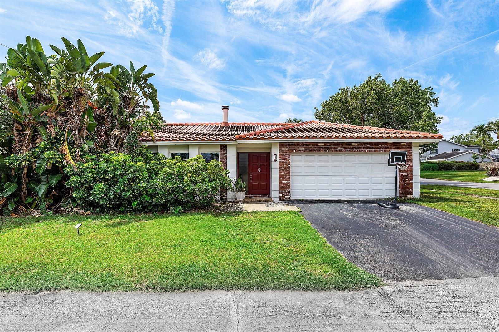 2 Tam O Shanter Lane, Boca Raton FL 33431