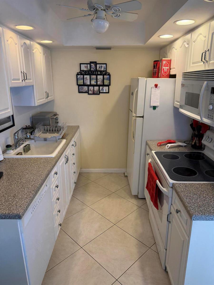 4042 Exeter C, Boca Raton FL 33434 photo 2