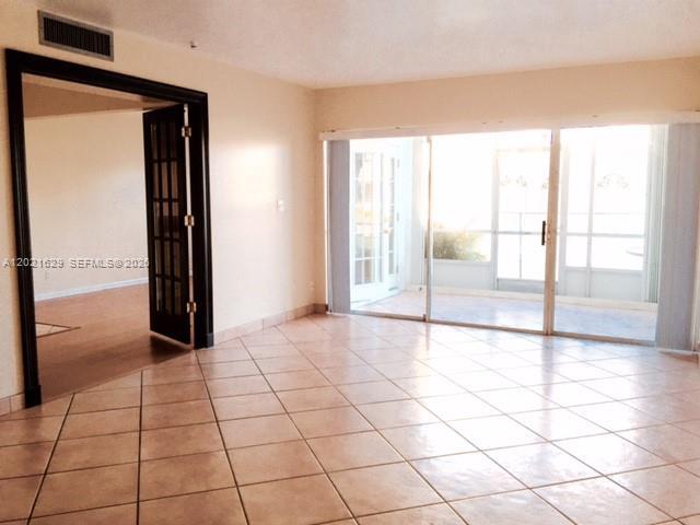 236 Castlewood Dr # 104, North Palm Beach FL 33408 photo 3