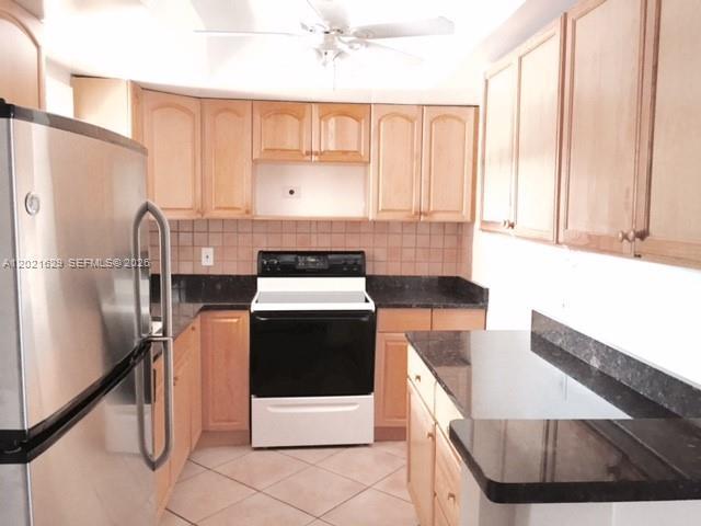 236 Castlewood Dr # 104, North Palm Beach FL 33408